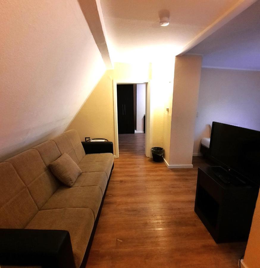 Hotel Ariana Кёльн Экстерьер фото